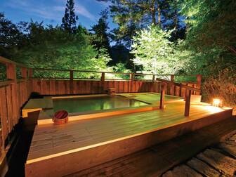 ホテル富貴の森／【露天風呂/夜】澄んだ空気に満天の星が降ってくるような景色に我を忘れる