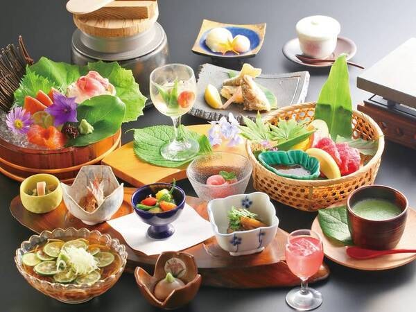 【信州牛付!山のご馳走会席/例】繊細に盛り付けられた信州の素材を目でも楽しめる会席