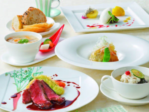 【選べるメインコース/例】柔らかなお肉料理or季節のお魚料理より選択！