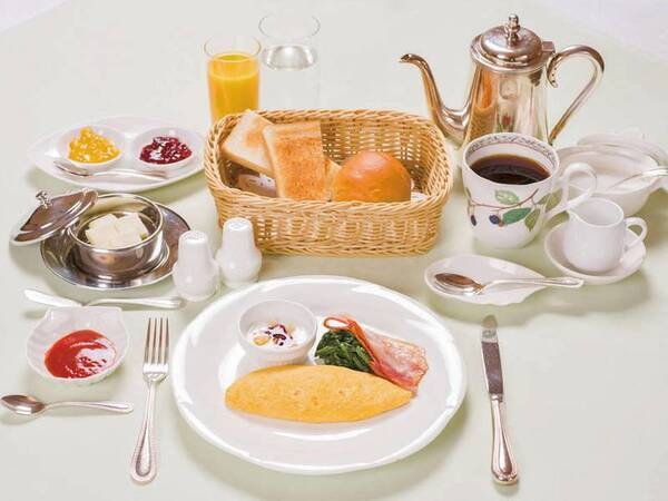 【全プラン共通/朝食例】湖畔に響く小鳥の囀りを聞きながら爽やかな朝のひとときを