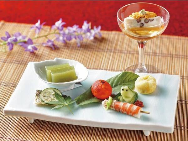 【季節の会席料理/例】山楽料理長自ら日本全国の旬にこだわり、吟味し、ご提供される