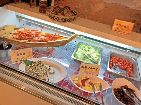 【夕食/一例】野菜やフルーツも
