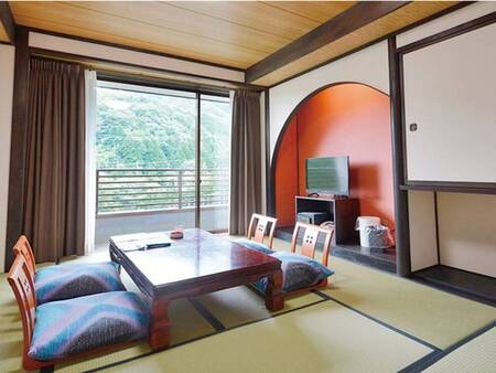 【客室/例】鬼怒川温泉の山河に囲まれた静かな環境に佇む空間