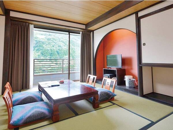 【客室/例】鬼怒川温泉の山河に囲まれた静かな環境に佇む空間