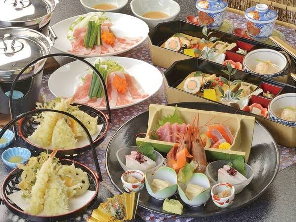 【夕食/例】前菜やお刺身・揚げ物などの和食膳に、約20種ハーフバイキング付！