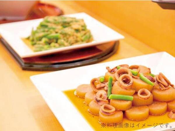 【約60種類和洋中バイキング/和食例
