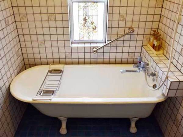 英国ロイヤルツイン『Anne』浴室一例