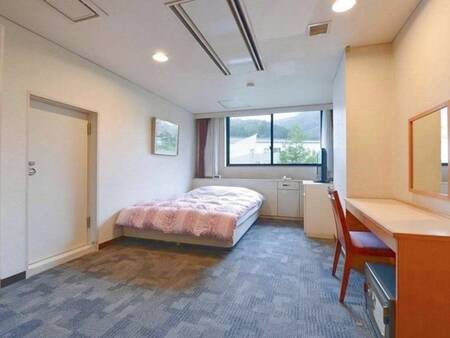 スタンダードセミダブル (眺望なし)