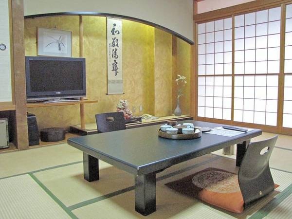 【和室10畳/例】美しい那須連山と那珂川の四季を遠くに望むお部屋