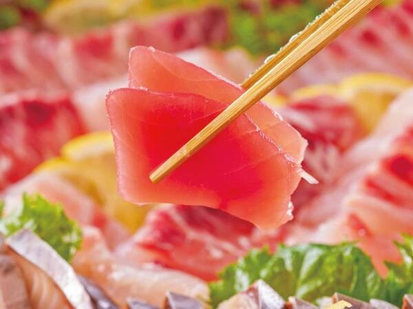 夕食バイキングlお刺身も贅沢にお好きなだけ(例)