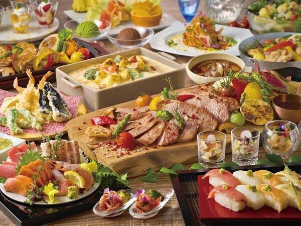 季節ごとの料理フェア開催♪ 和洋中と多彩な品数で選ぶのも楽しい！※写真は一例