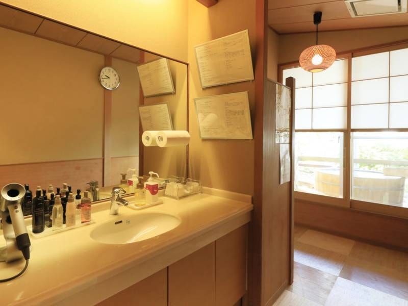【貸切露天風呂「ほのか」】洗面台
