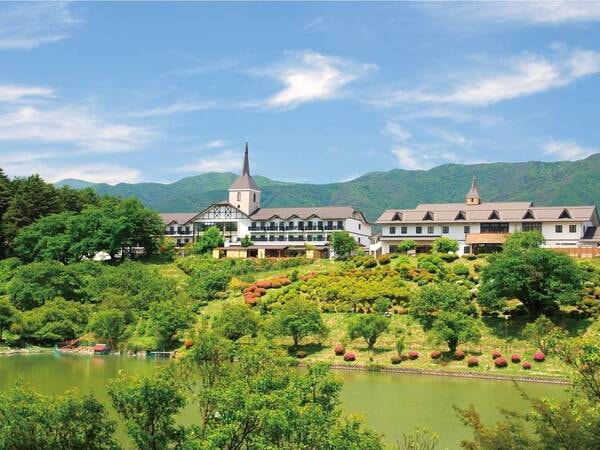 【外観(遠景)】日本のど真ん中に位置する辰野町は、自然いっぱいの土地
