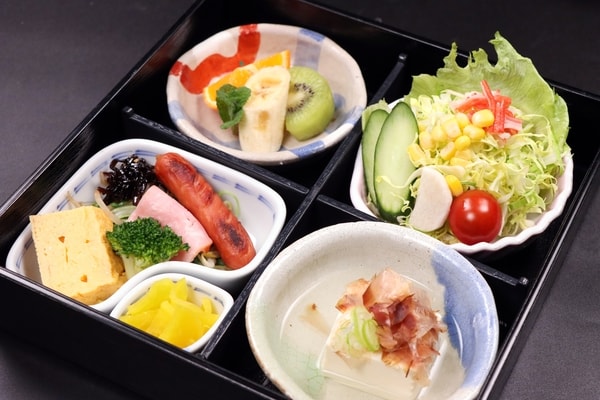 朝食／例（提供：株式会社リバティー）