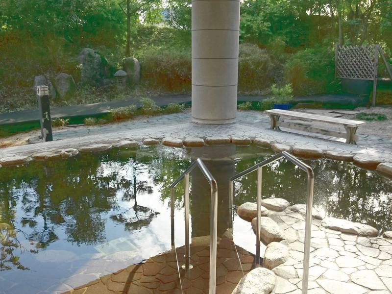 【観音の湯】露天風呂