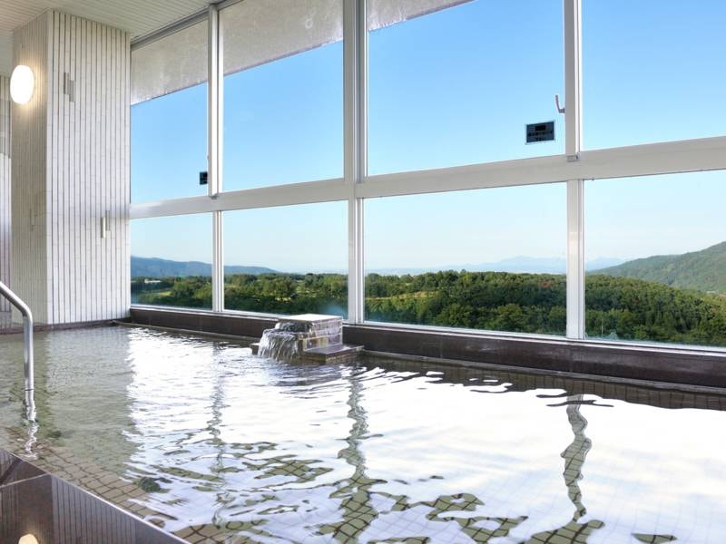 【6階展望大浴場】天然温泉と共に絶景をご堪能ください