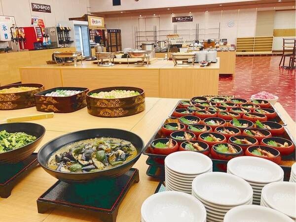 夕食バイキングの一例となります