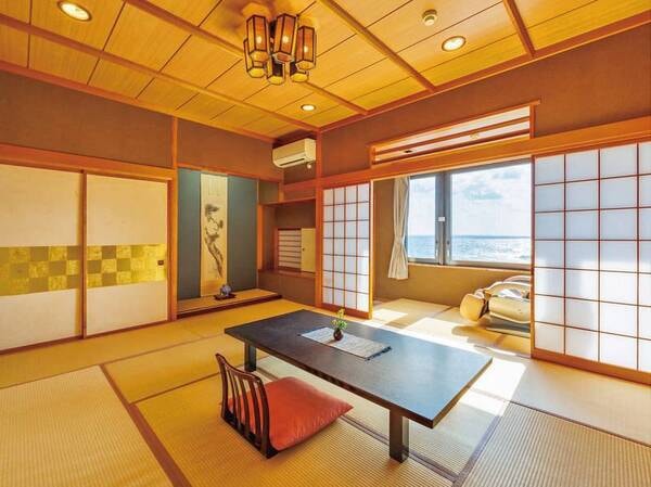 【露天風呂付き客室/銀波】リビングからは絶景の日本海が広がる/例
