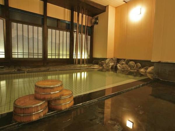 【大浴場】女湯　大浴場は24時間入れる（朝10時まで）