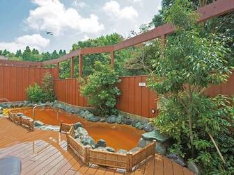 アートホテル成田/【男性露天風呂】露天風呂では四季の風を感じることができる