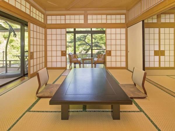 【貴賓室「山桃・山彦」】10畳＋8畳の和室に、特設テラスにはテーブル・チェアをご用意
