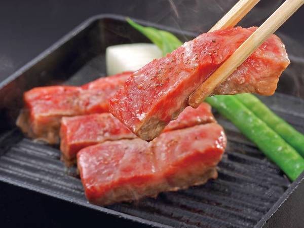 【夕食選択料理「和牛」一例】夕食は伊勢海老・鮑・和牛からお一人様につき1種お好きな調理法と共に選べる