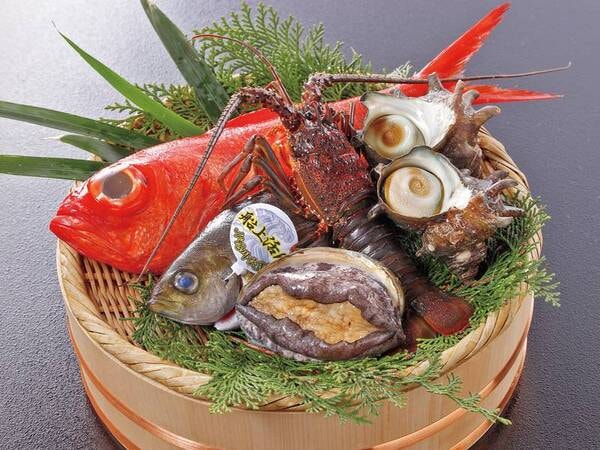 【夕食/一例】漁港とれたて！新鮮な魚介類