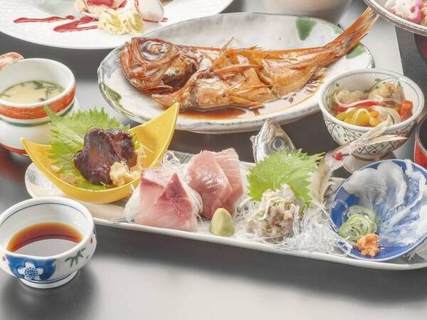 【昇鶴会席（グレードアップ会席）/一例】朝どれの新鮮旬魚をおひとり様ずつ皿盛にてご用意