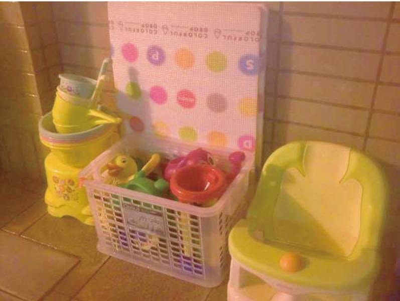 【大浴場】お子様用のイス、桶、おもちゃもご用意