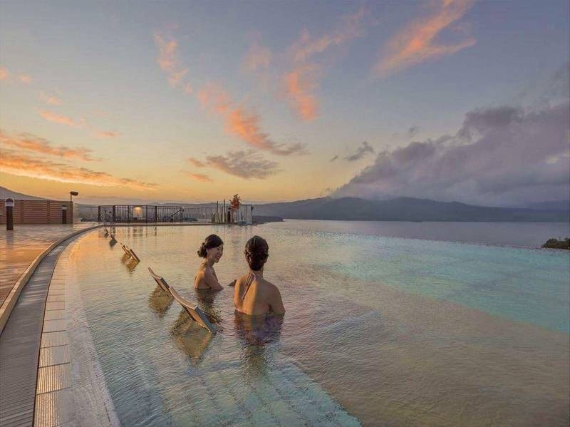 【天空ガーデンスパ】まるで湖面と一体に！阿寒湖を一望する壮大な景色