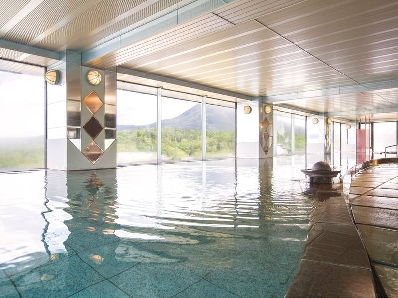 【女性用大浴場】阿寒の山々と湖を望む♪