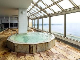 湯の浜ホテル／【大浴場】泡風呂でリラックス