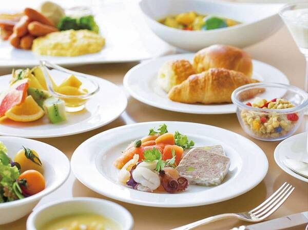 【朝食バイキング/例】バラエティ豊富な朝食バイキングで朝から大満足♪