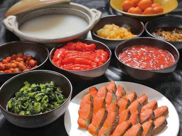 【朝食バイキング/例】北海道米『ななつぼし』を梅干しや明太子と共にお召し上がりください