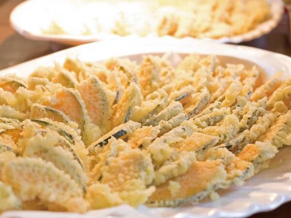 【夕食バイキング/例】こだわりの約45種バイキング!十勝の味覚を満喫♪