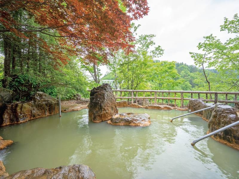 【露天風呂】加水・加温・循環もなしの源泉100％かけ流し