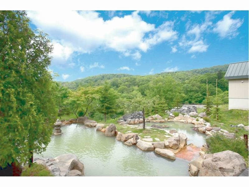 【混浴露天/塩化物泉・炭酸水素塩泉】「しっとり」と「すべすべ」2種の泉質を楽しめる