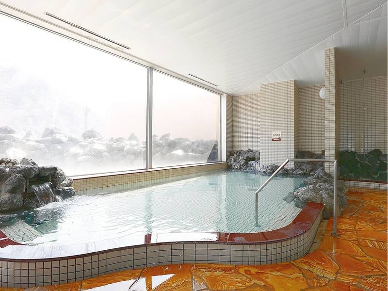 【大浴場】神経痛や冷え性、高血圧などに効果がある天然温泉