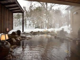 ラビスタ阿寒川(共立リゾート)/【露天風呂】阿寒川や森との一体感を堪能できる設計