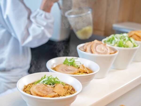 【夕食/例】目の前で料理人が調理してくれる旭川ラーメン