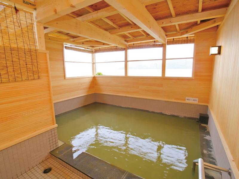 【露天風呂】ゆっくりと湯浴みを愉しむ