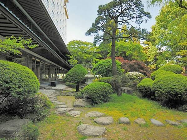 【日本庭園】四季折々の移ろいを愉しめます