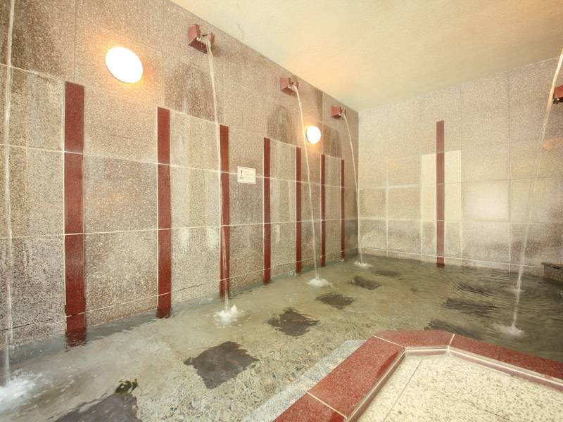 地下１階大浴場/打たせ湯