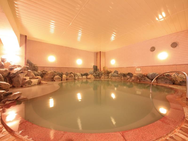 【大浴場】地獄谷をモチーフに石を配した造り