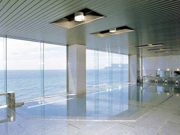 【7F・展望大浴場】津軽海峡一望のロケーション
