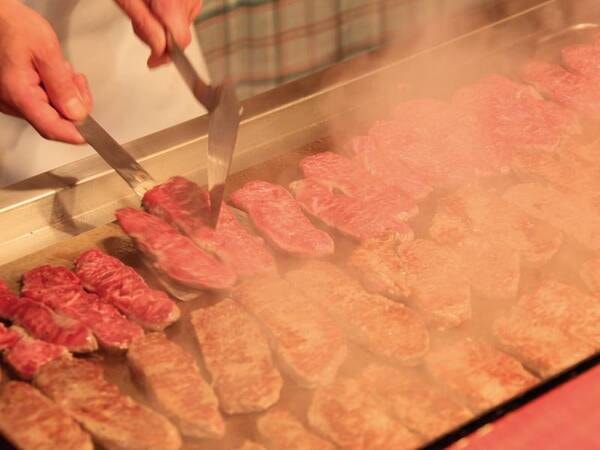【夕食ビュッフェ/例】焼き立てステーキ