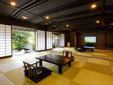 【15畳2間温泉半露天付スイートルーム/例】日本庭園を臨む1階離れ客室和室2間