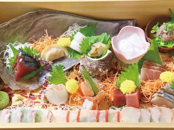 【夕食/例】お刺身は『玉手箱』でご提供