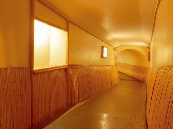 【館内:地下通路】