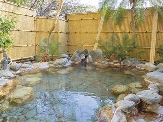 下田海浜ホテル【伊東園ホテルズ】／露天風呂でのんびりと